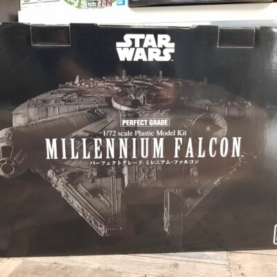 Pg Millennium Falcon 1/72